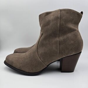 Torrid Western Faux Suede Booties - Brown, Size 11.5W, NWT
